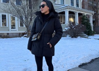 Winter Outfit Ideas with Petite Leggings