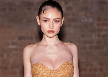 Heidi Klum’s Daughter Leni Wows in Bralette Top & Skirt in NYFW Photos