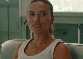 Scarlett Johansson Stuns in Crop Top & Jeans, Fans Say ‘Literal Mood’