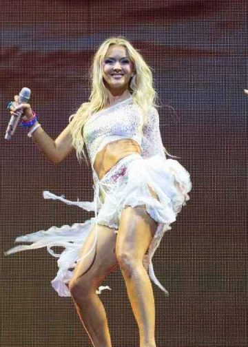 Zara Larsson’s Video Celebrating Grammy Nomination Is So Fun