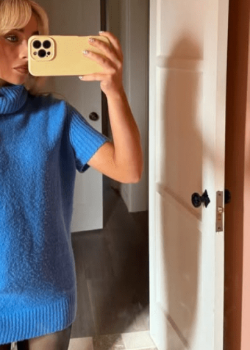 Sabrina Carpenter’s Minidress Is So Tiny, It’s Basically a Top in Photo