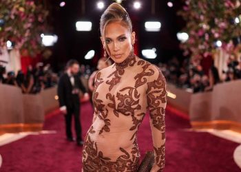 Jennifer Lopez Poses in Lingerie in Viral Photo