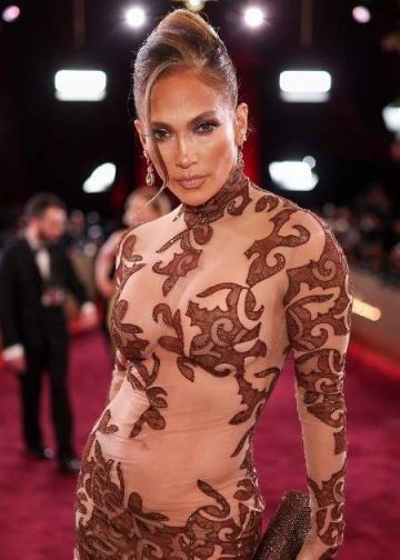 Jennifer Lopez Poses in Lingerie in Viral Photo
