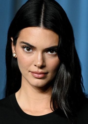 Kendall Jenner Rocks a Bold Swimsuit for Fanatics Sportsbook Ad