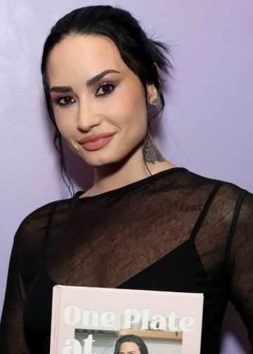 Demi Lovato’s Crop Top & Jeans Get Unbelievably Bold Twist for Rehearsals