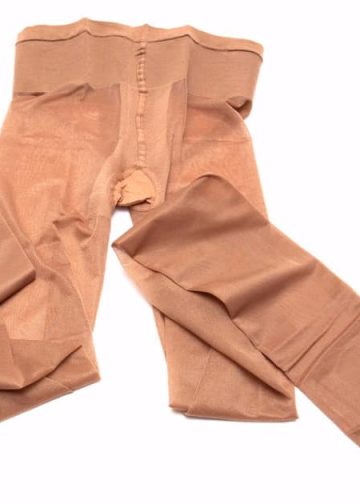 How to Wear Stockings, Pantyhose, or Nylons (Without Ripping Them!)