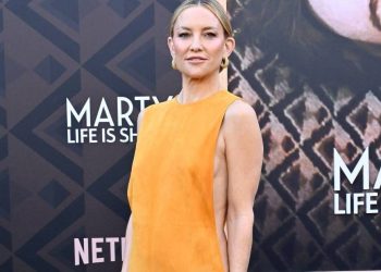 Kate Hudson Risks It All in Tod’s Dress With Daring Cutouts & High Slit