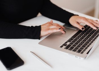 What Every Executive Woman Should Know About Leading Through the AI Moment