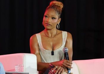 Keke Palmer’s Plunging Vivienne Westwood Corset Puts Her Curves on Display